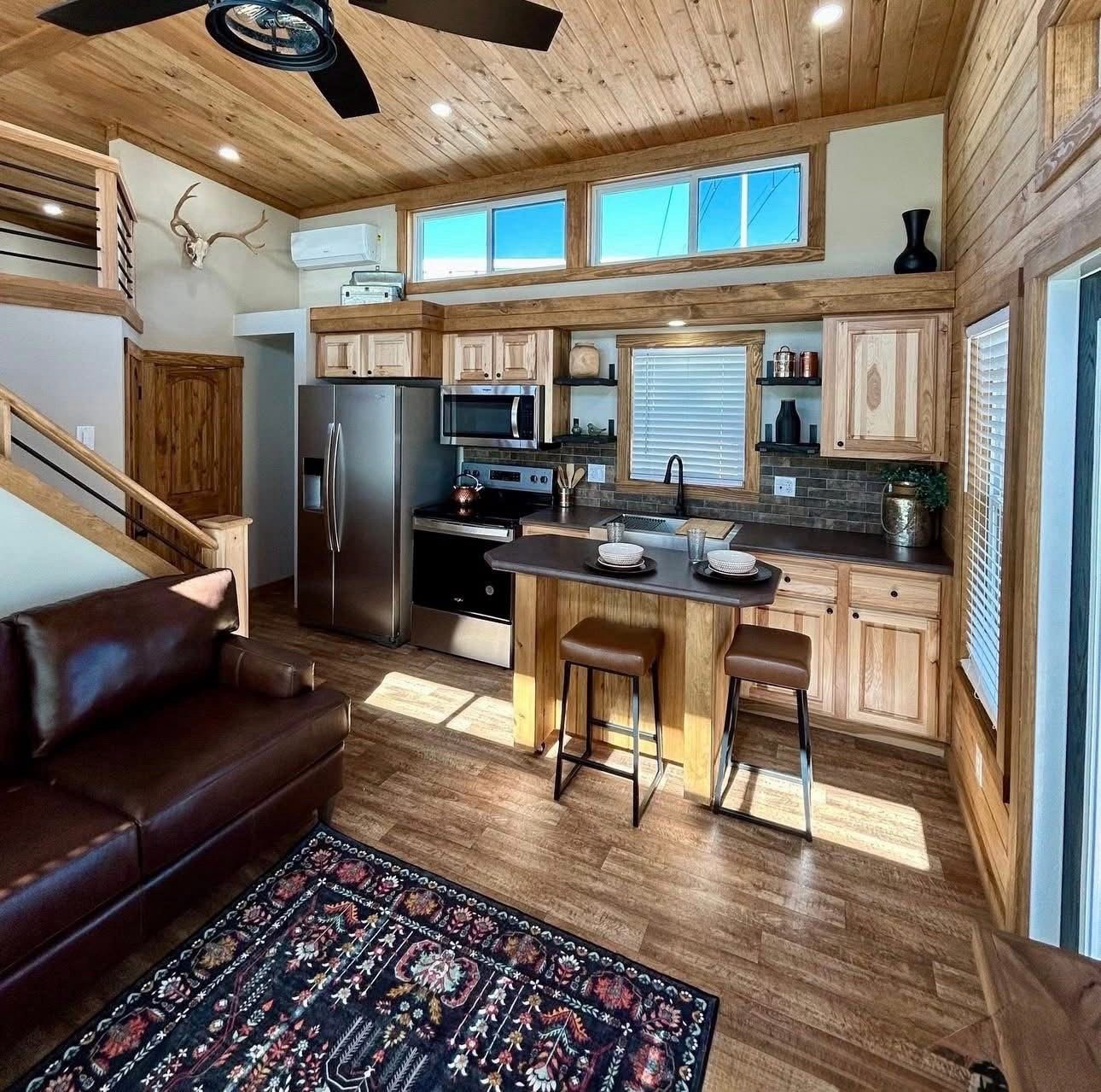 The Summit - Image 12