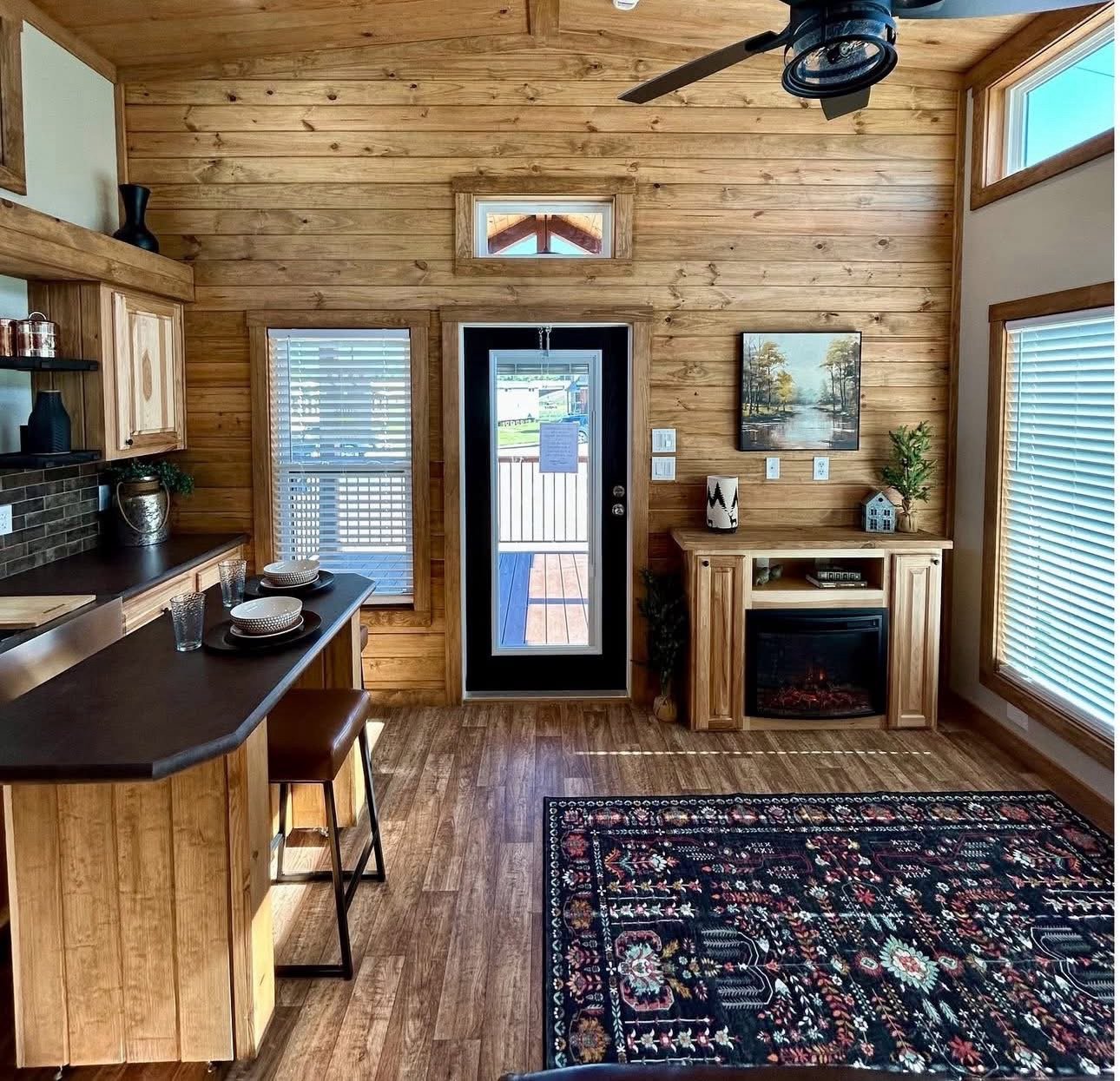 The Summit - Image 8